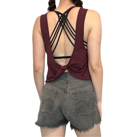 Lululemon Tank Top Twist Back Maroon Workout Gym Yoga Summer Size Medium - Picture 1 of 6
